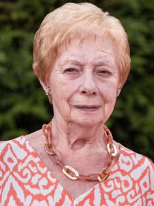 Mia Lowette